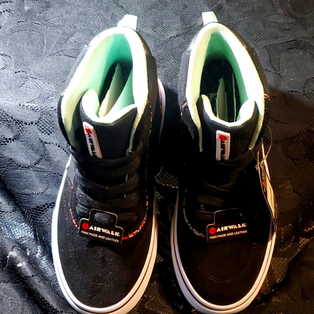 AIRWALK CHILDRENS SNEAKERS